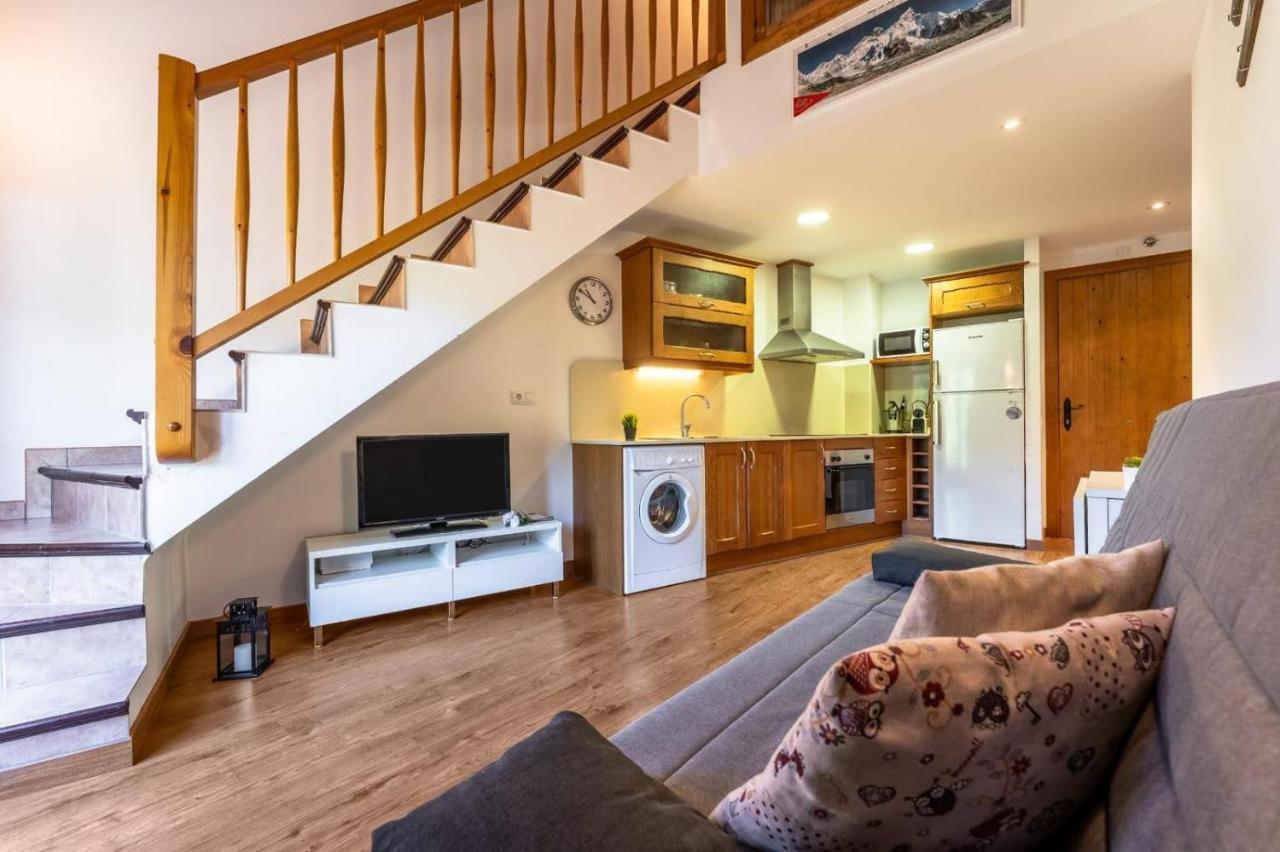 Apartamentsaloriaburg Farrera المظهر الخارجي الصورة